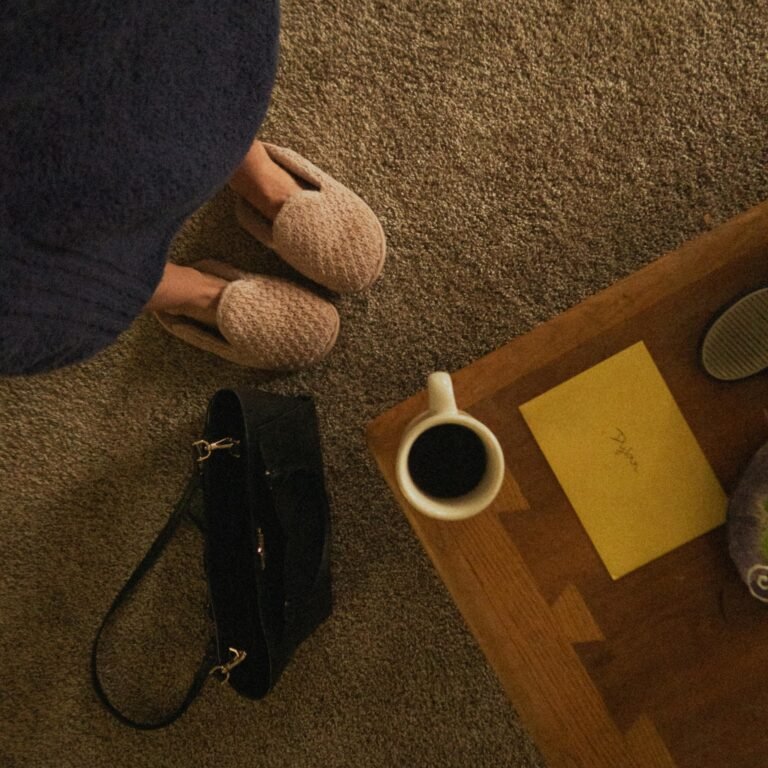 ☕ مقارنة بين قهوة إفريقيا وأمريكا اللاتينية: نكهات العالم في فنجانين